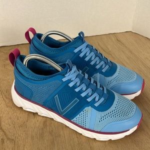 Vionic Women's Captivate Horizon Blue Sneakers Women’s Size 9.5 Workout GYM